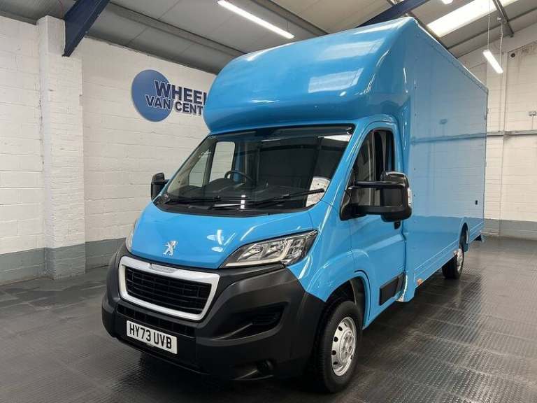 Peugeot Boxer 2.2 BlueHDi 335 Professional Premium + Platform Cab 2dr Diesel Manual L3 Eu Luton D...