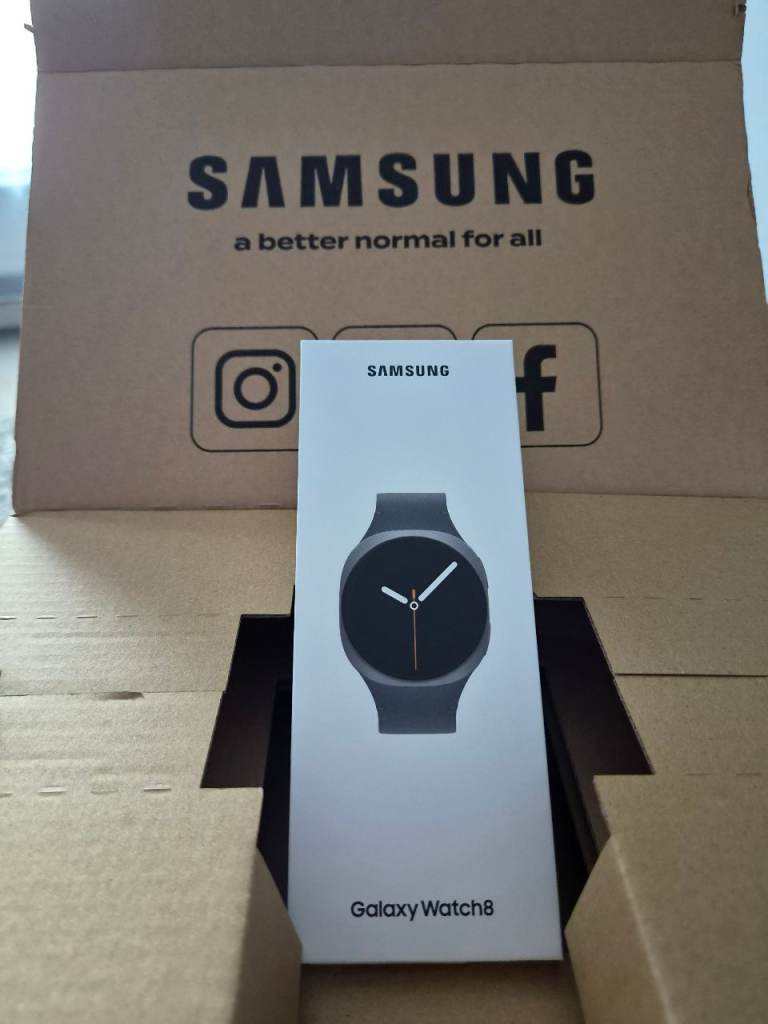Samsung Galaxy Watch8 40mm – Graphite, Brand New