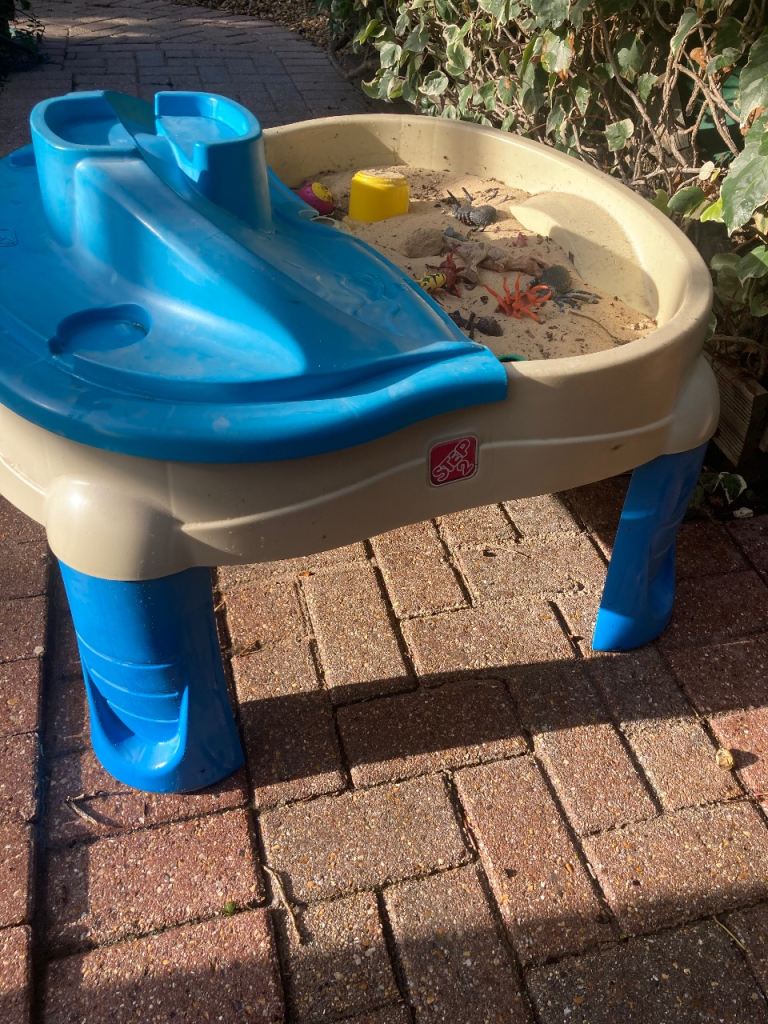 Step2 Sand And Water Activity Table, £18.00 for Sale in Camberley, Surrey