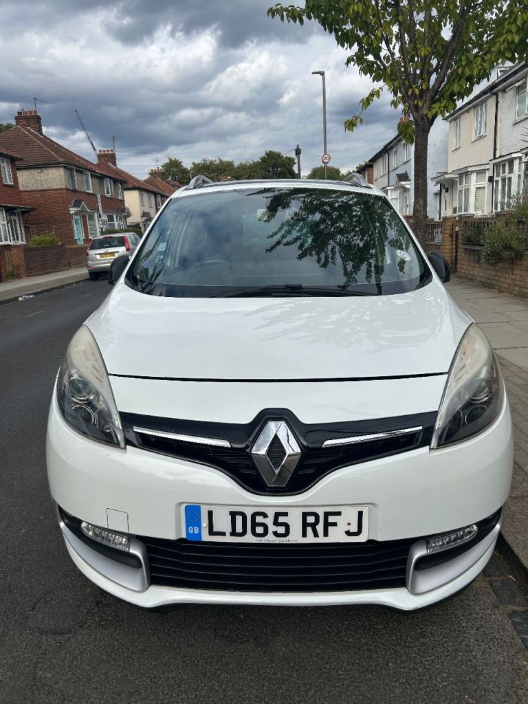 Renault, GRAND SCENIC, MPV, 2015, Semi-Auto, 1461 (cc), 5 doors
