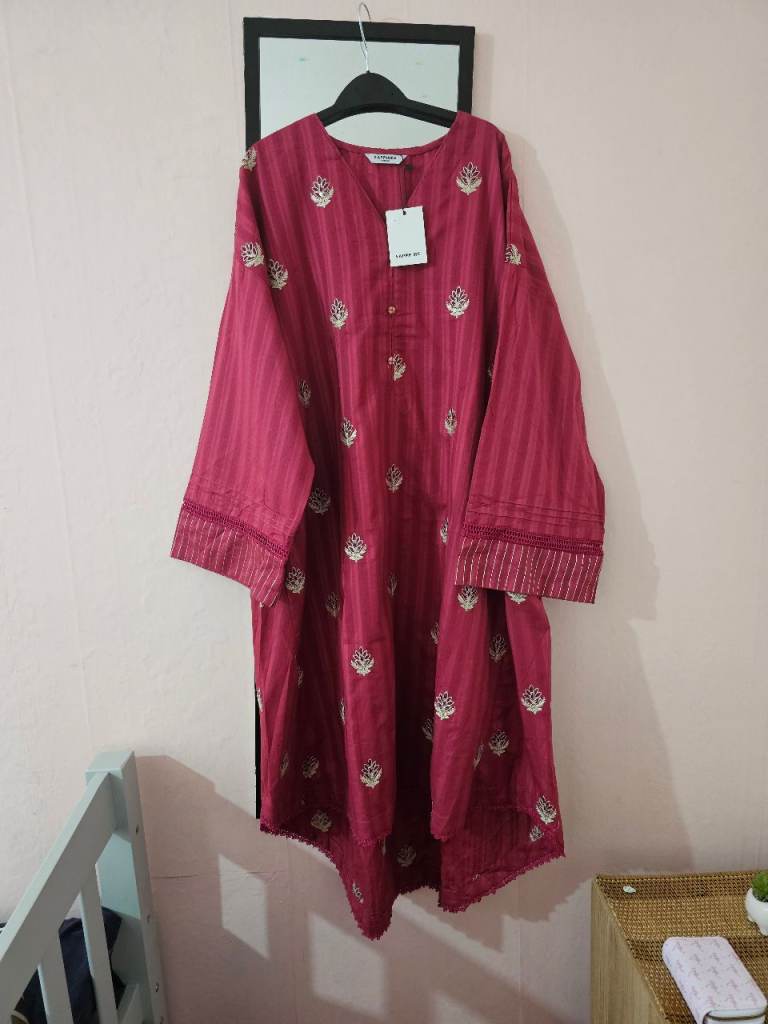Embroidered stylish luxury collection shirt ( L)