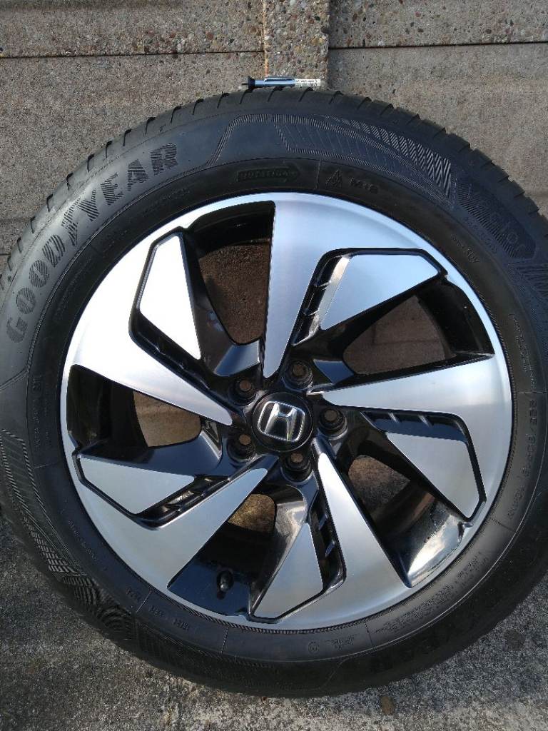 Set of Honda OEM 18 Wheels with decent Goodyear Vector 4 seasons tyres