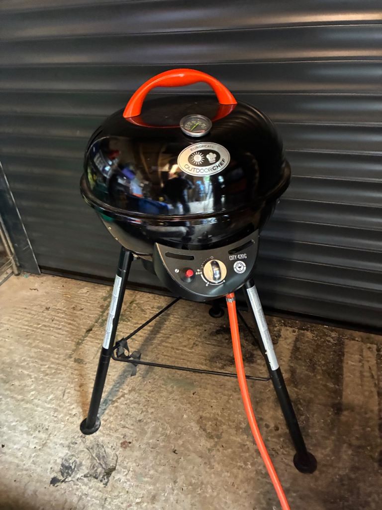 Outdoor Chef Gas BBQ & Large bottle (full) 