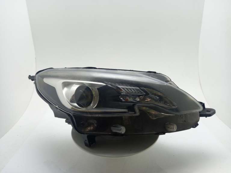 Peugeot 2008 Headlamp Headlight O/S 2016-2019 5 Door Hatchback Rh 9815120180