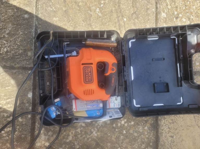 Black and decker jig saw 