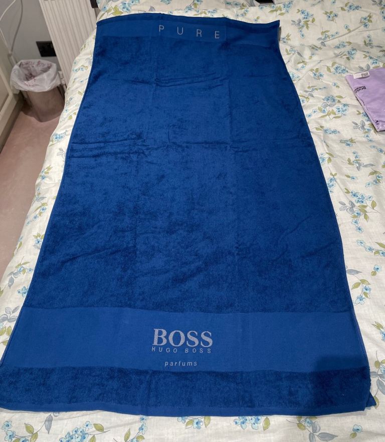 Hugo Boss Parfums “Pure” blue bath/beach towel