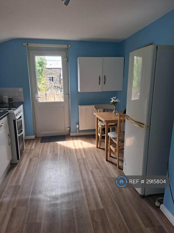1 bedroom in Peckham, London, SE15 (#2915804)