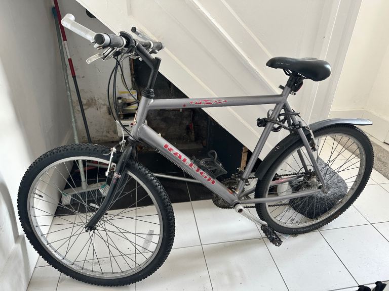 Raleigh cycle / lock and key / Mini bike pump