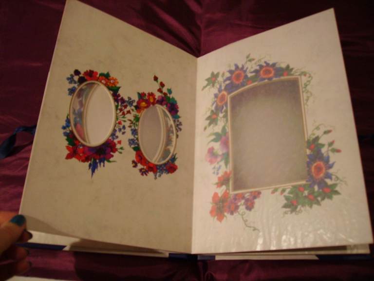 Vintage Floral Photograph Album NEW