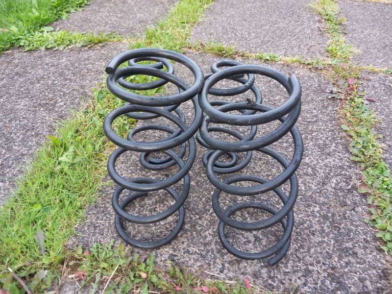 Nissan CUBE set of standerd springs 