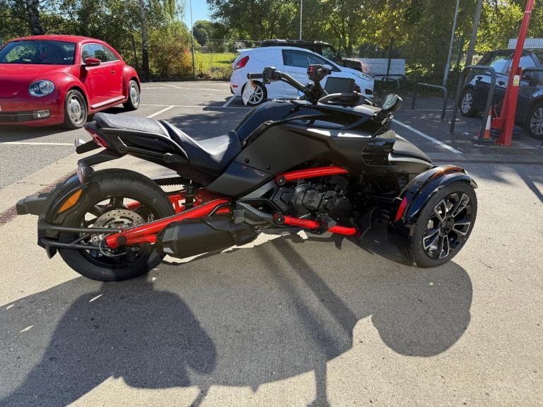 2025 Can-Am Spyder F3s 6 speed semi auto trike 