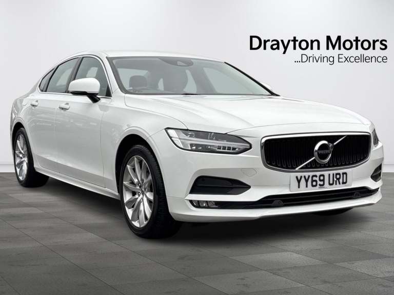 2019 Volvo S90 2.0 T4 Momentum Plus Saloon 4dr Petrol Auto Euro 6 (s/s) (190 ps) SALOON Petrol Au...