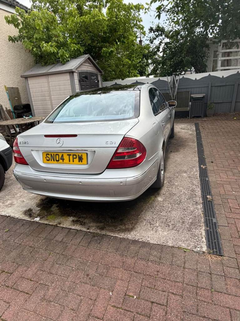 Breaking E320 mercedes 2004 