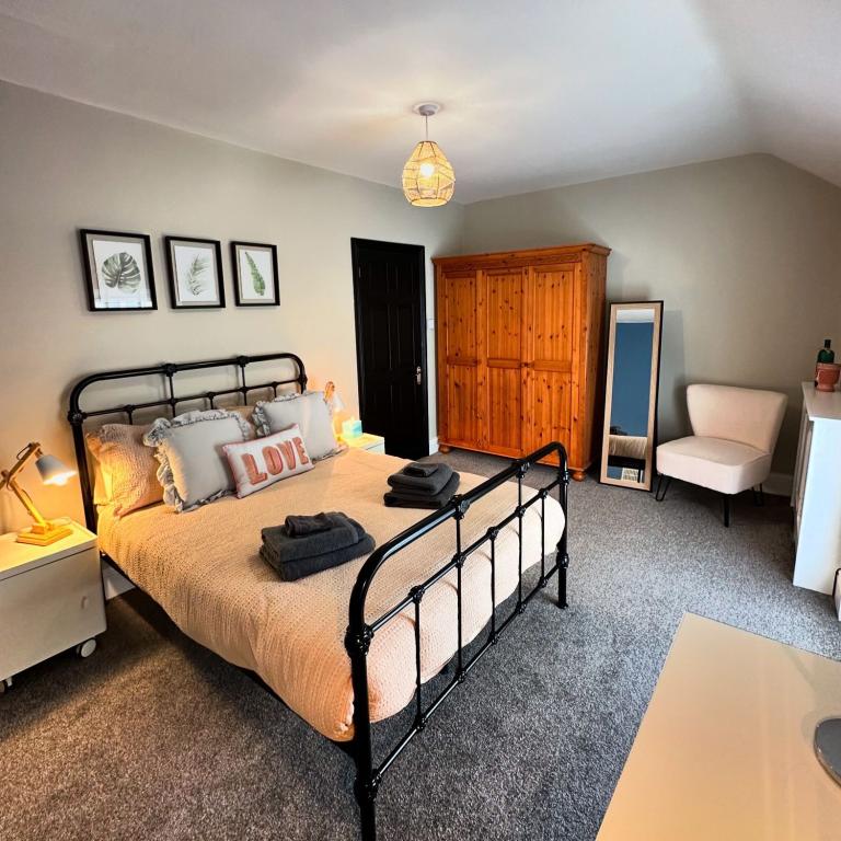 2-Bedroom Cottage to Rent – Mumbles, Swansea, SA3