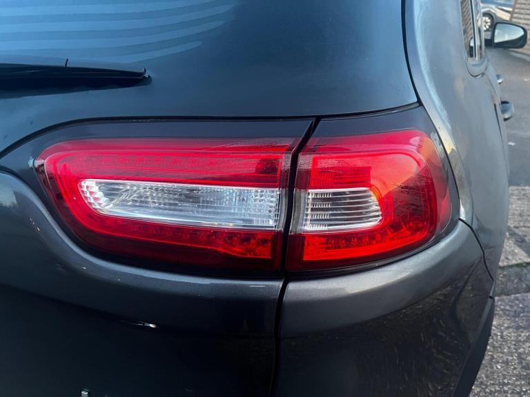 2016 Jeep Cherokee 2.2 Multijet 200 Limited Active Drive II 5dr Auto ESTATE DIESEL Automatic