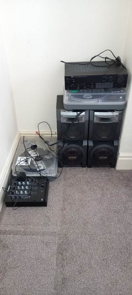 Dj set up & speakers