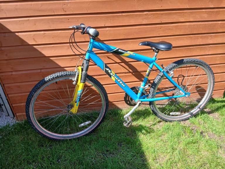 Apollo Slingshot Mountain Bike – Blue, Good Condition