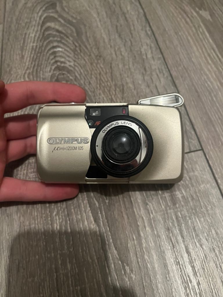 Olympus µ [Mju:] Zoom 105, compact 35mm point-and-shoot film camera. NOT WORKING