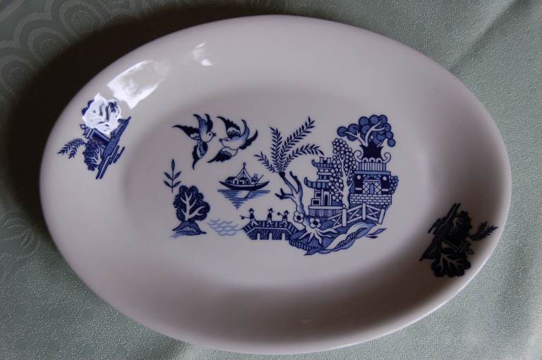 REDUCED Poole 'Arabian Nights' Dish, Scallop Dish, Lakestone Saucers & Jug & 'Cameo' Charger in GC