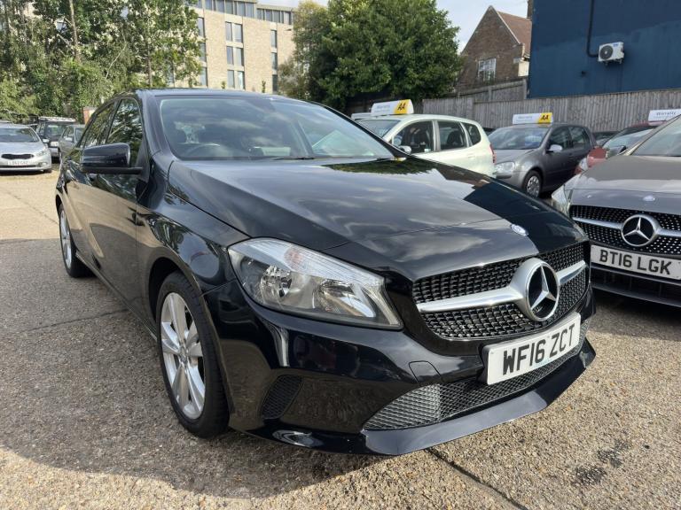 MERCEDES-BENZ A CLASS 1.5 A180d Sport 2016