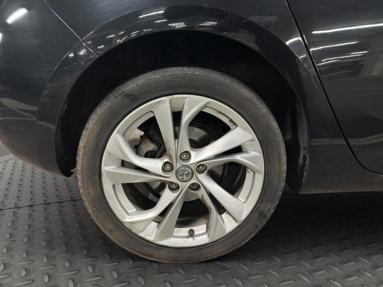 2015 Vauxhall Astra 1.4T 16V 150 SRi 5dr HATCHBACK PETROL Manual