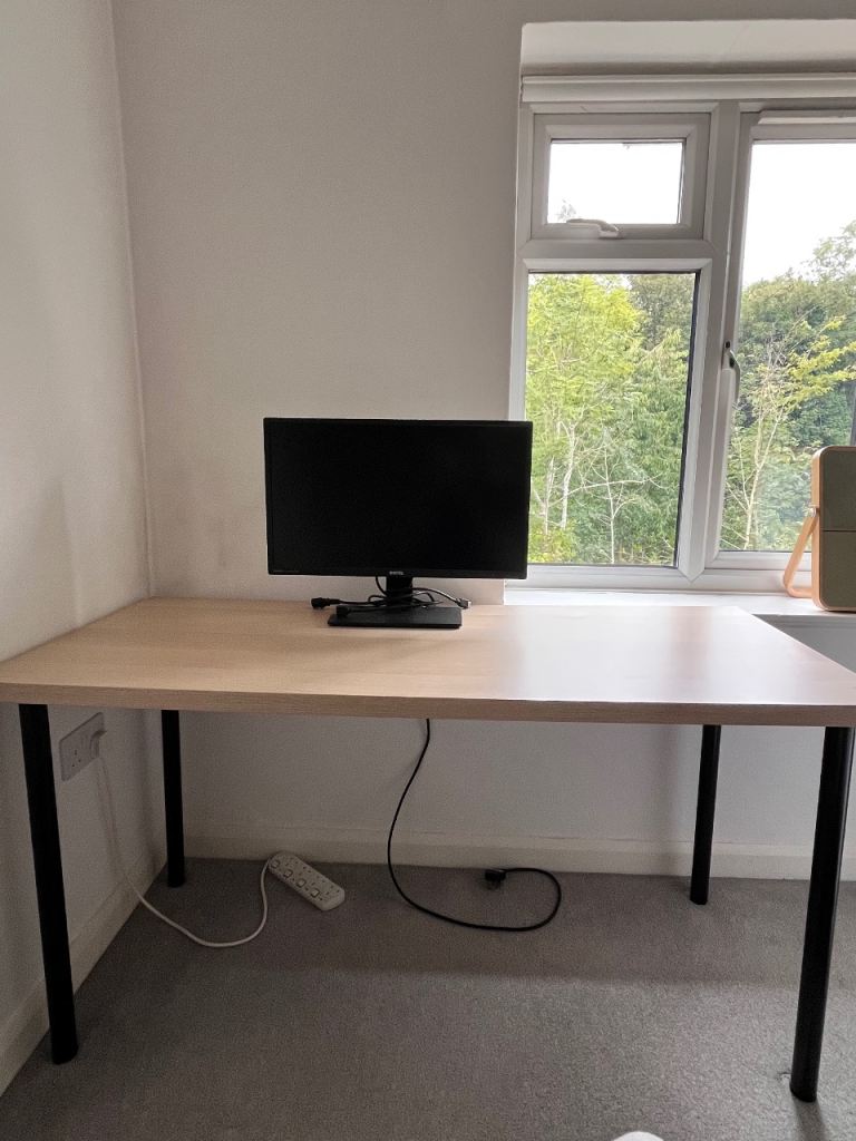 Wooden Desk with Black Metal Legs – Good Condition