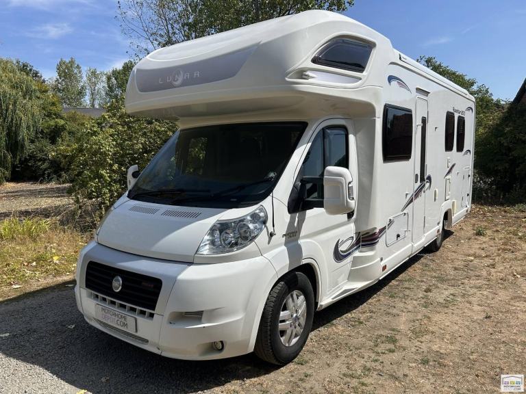 Lunar Roadstar 800 For Sale, Island Bed, Garage, Tow Bar, Only 23,127 Miles