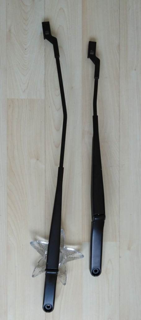 Genuine VW Golf Mk7 front wiper arm pair 5G2955410B 5G2955409
