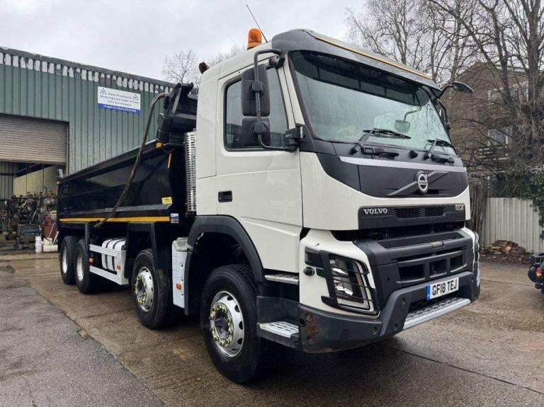 2018 VOLVO FMX-420 8X4 TIPPER