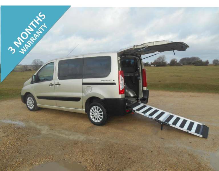 2015 PEUGEOT EXPERT AUTOMATIC  WHEELCHAIR ACCESSIBLE DISABLED MOBILITY MINIBUS