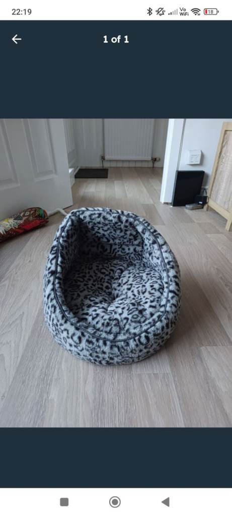 Cat bed 