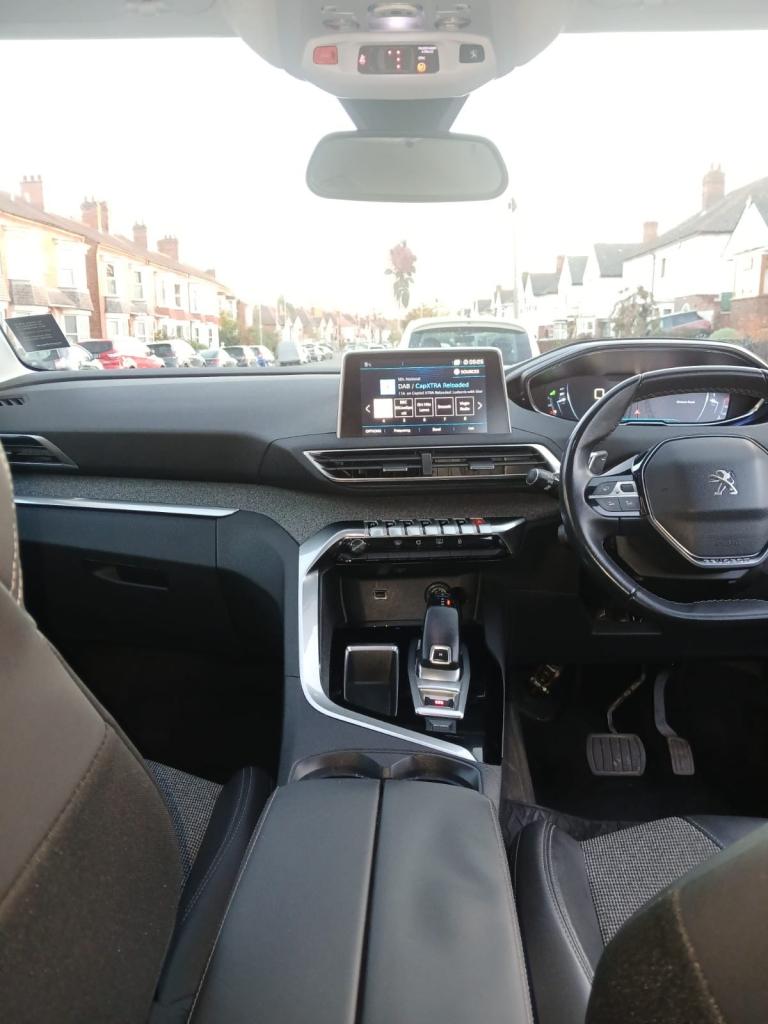 Peugeot, 3008, Hatchback, 2018,Automatic,1598 (cc), 5 doors