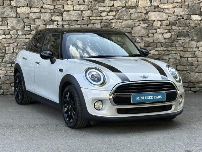 MINI HATCHBACK 1.5 Cooper Classic II 5dr Auto