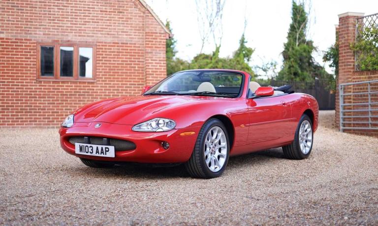 2000 Jaguar XKR XKR Convertible CONVERTIBLE Petrol Automatic