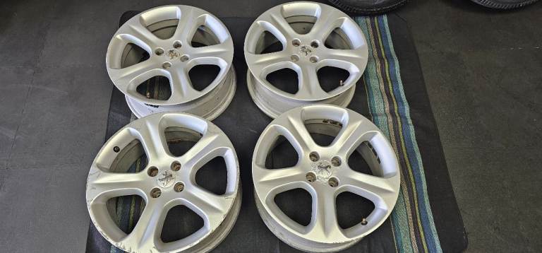 Peugeot Genuine 18 alloy wheels