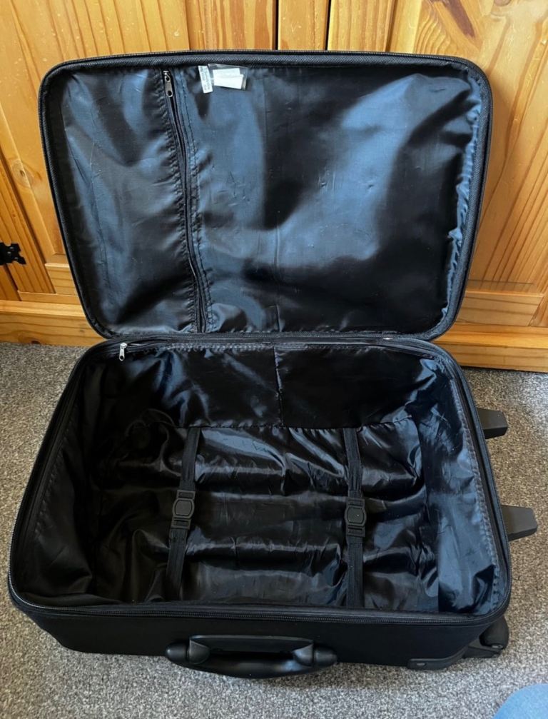 Black Cabin Suitcase 45x36x20cm - Lightweight