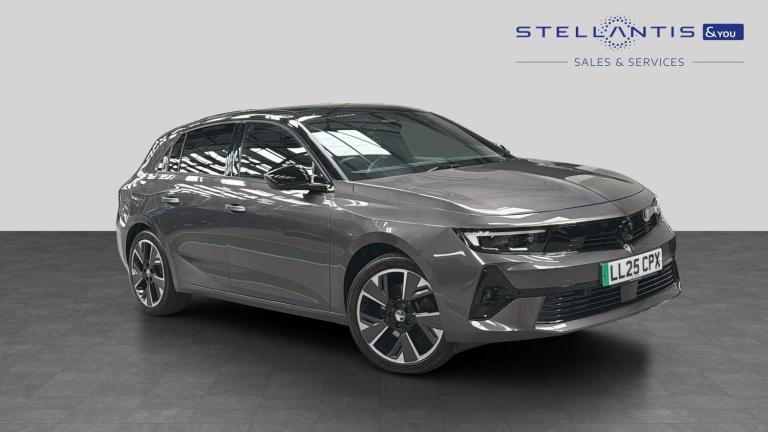 2025 Vauxhall Astra 54kWh Ultimate Hatchback 5dr Electric Auto (156 ps) Hatchback Electric Automatic