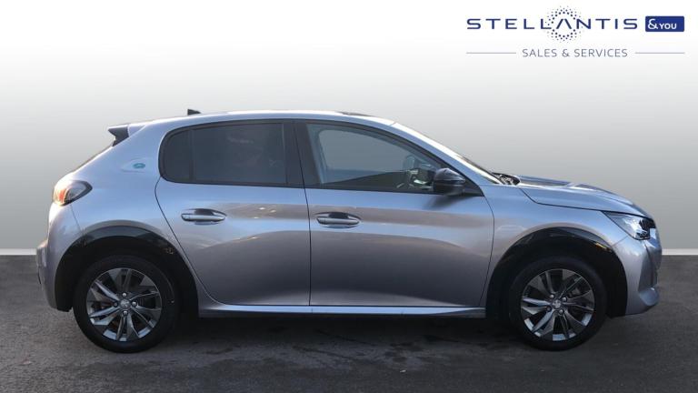 2022 Peugeot 208 50kWh Allure Premium Hatchback 5dr Electric Auto (7kW Charger) (136 ps) Hatchbac...