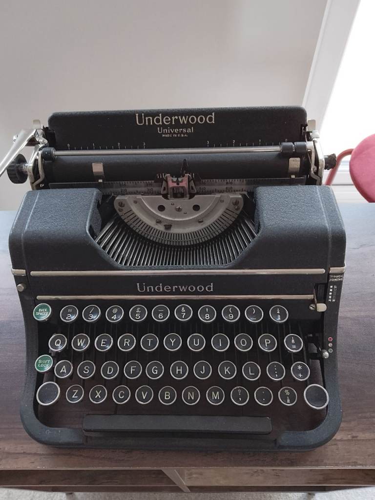Underwood Antique Typewriter 