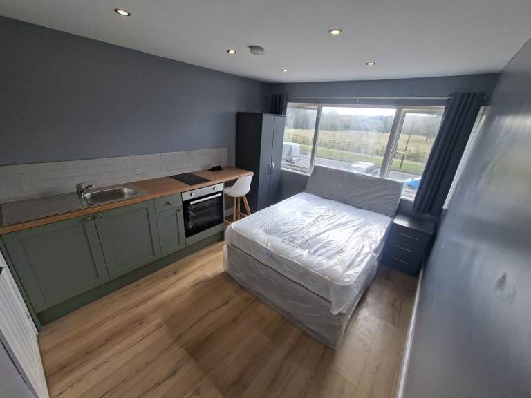 DSS Self Contained Castle Vale