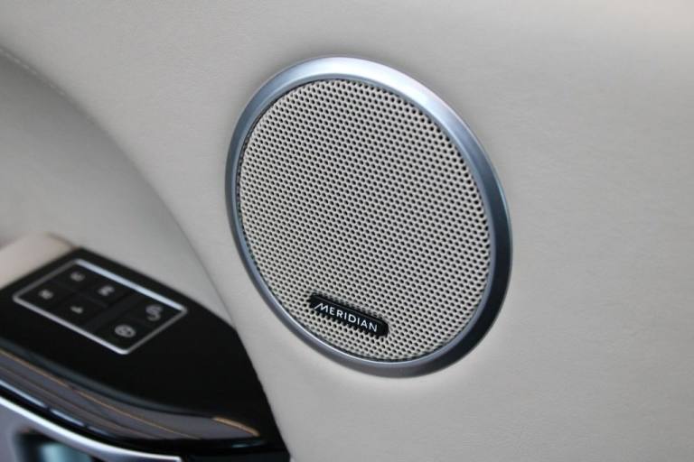 2015 Land Rover Range Rover 4.4 SD V8 Autobiography SUV 5dr Diesel Auto 4WD Euro 5 (339 ps) ESTAT...