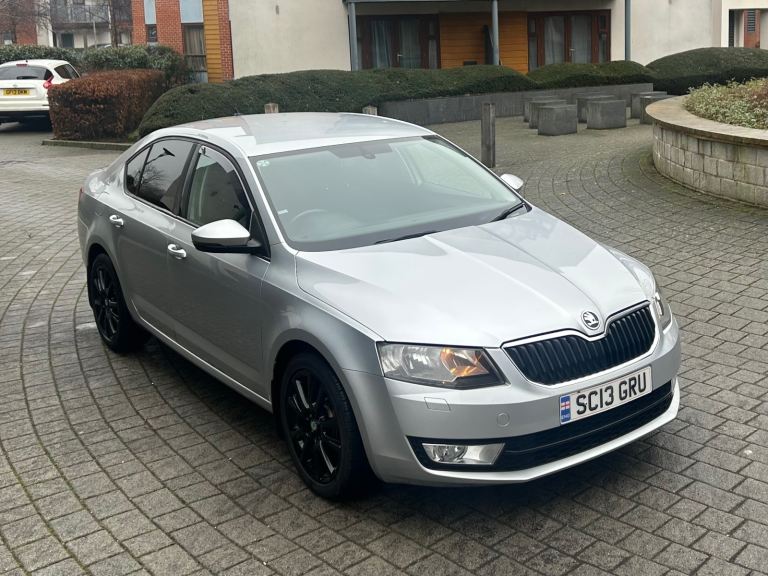 Skoda, OCTAVIA, Hatchback, 2013, Semi-Auto, 1968 (cc), 5 doors