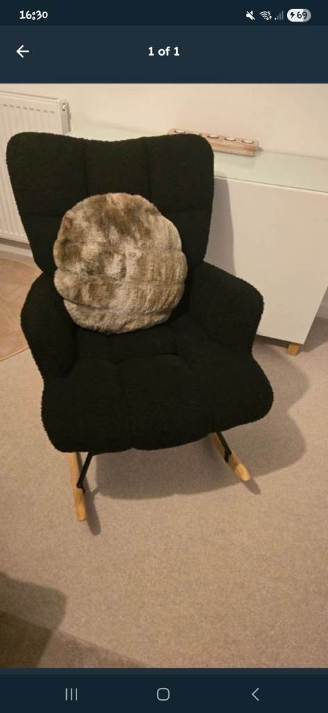 Brand new rocking chair OPEN TO REASONABLE OFFERS
