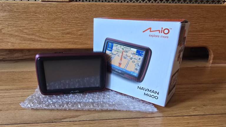 Mio Navman M400 Satellite Navigation System (Immaculate but missing Mount)