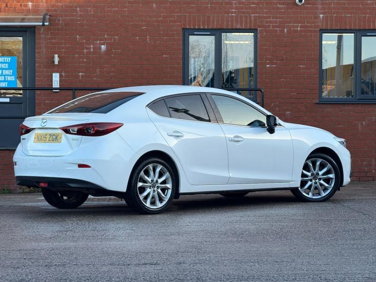MAZDA MAZDA3 2.2 SKYACTIV-D Sport Nav 2015