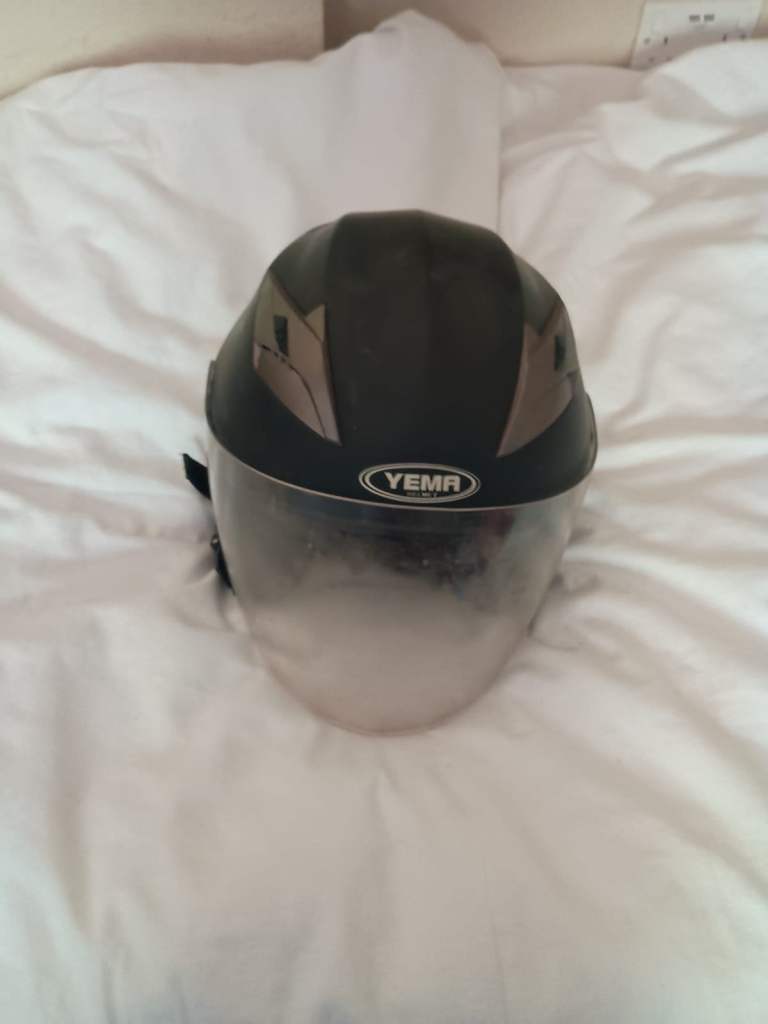 YEMA crash helmet 