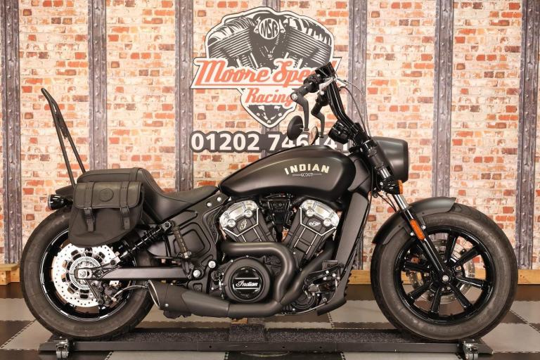 2022 INDIAN SCOUT BOBBER - ONLY  2,866 MILES - 1 OWNER - FREEDOM COMBAT EXHAUST