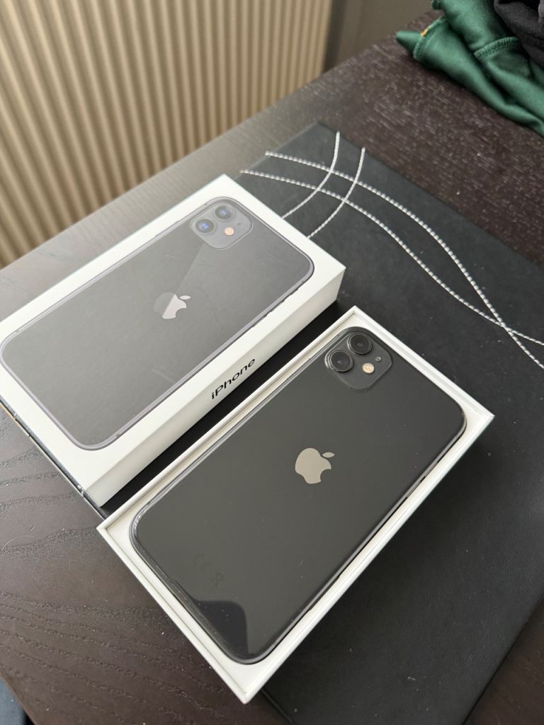 Apple iPhone 11 Black – As Good As New, Boxed