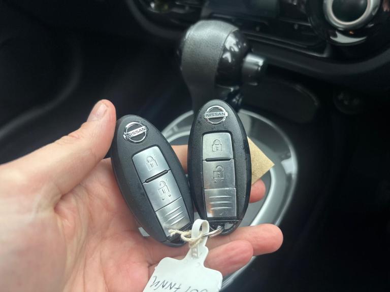 2017 Nissan Juke 1.6 N-Connecta XTRON Euro 6 5dr HATCHBACK Petrol Automatic