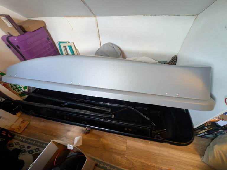Halfords roofbox 470 L